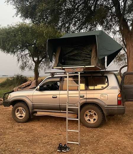 4x4 car hire Uganda with a rooftop tent
