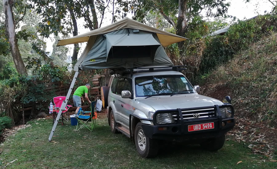 Land Cruiser TX with a rooftop tent