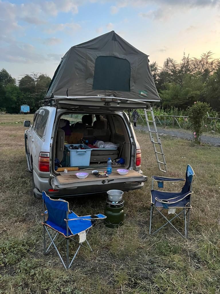 4x4 car hire Uganda with camping gear