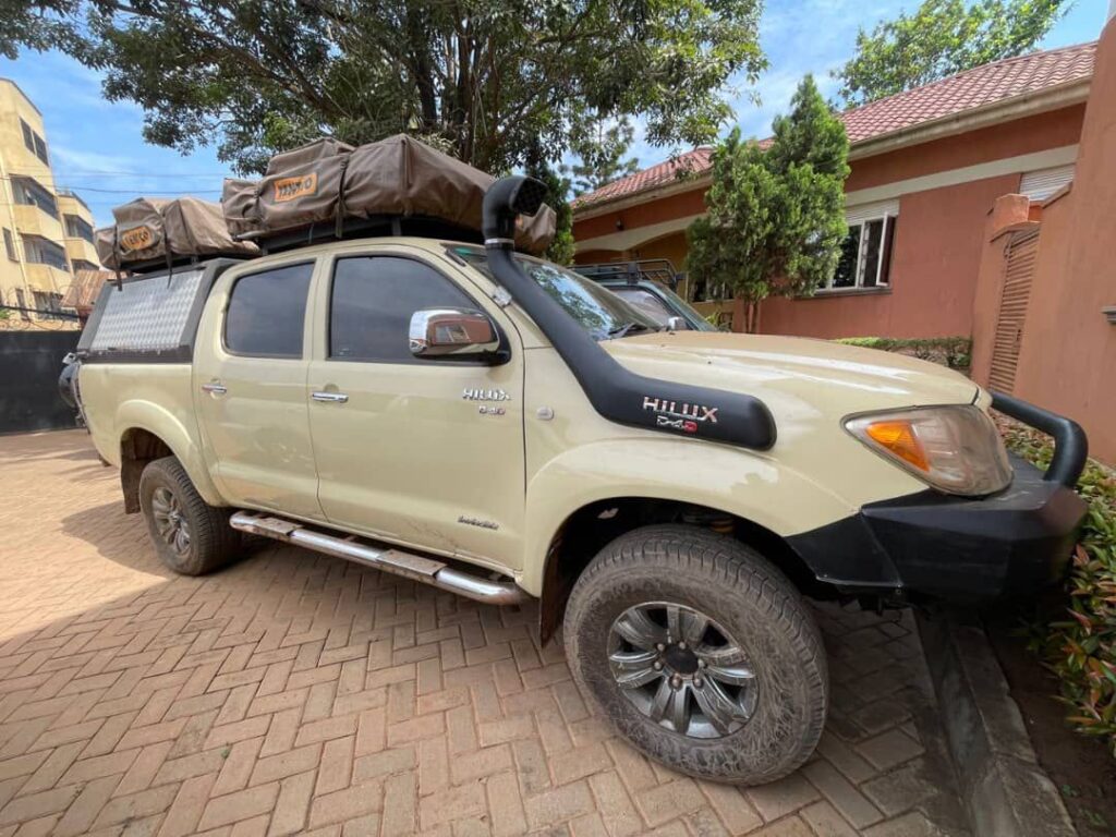 Toyota Hillux with a rooftop tent