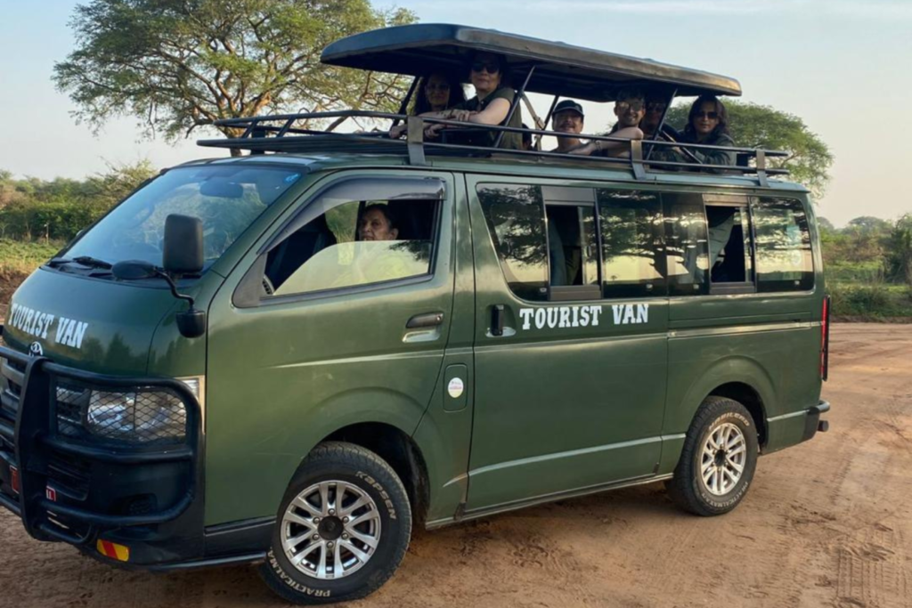 safari van hire Uganda - 4wd car hire uganda